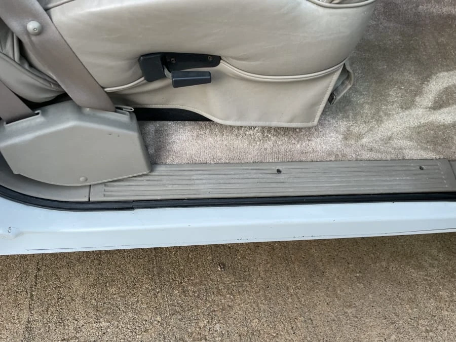 1996 GMC Suburban 8th Gen - Image 26 of 29