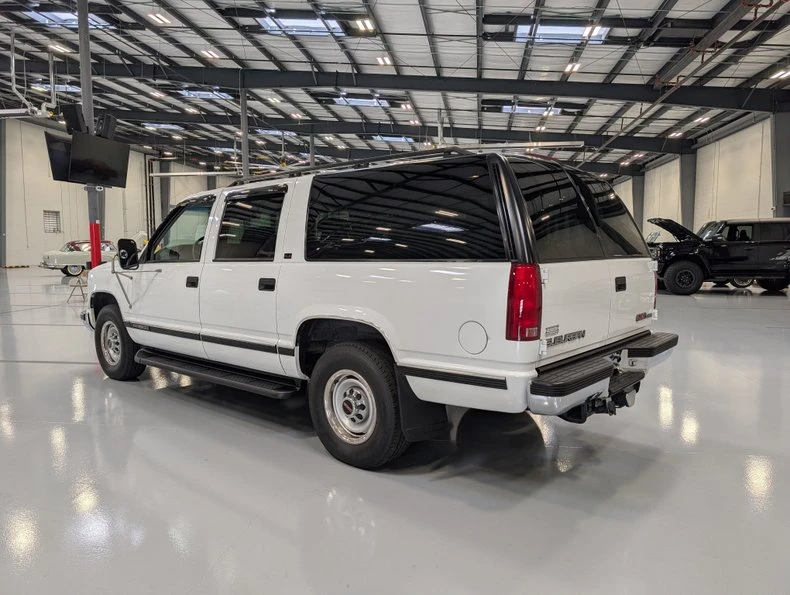 1996 GMC Suburban - Image 4 of 16