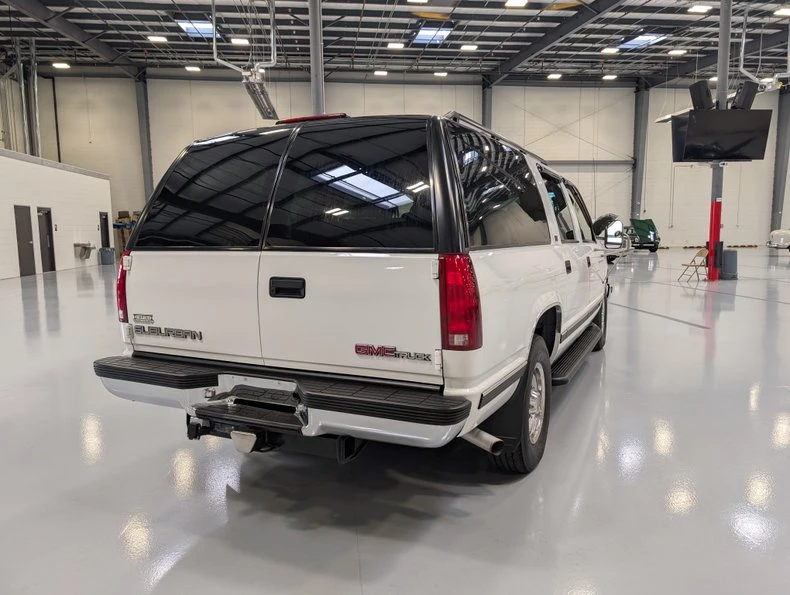 1996 GMC Suburban - Image 5 of 16