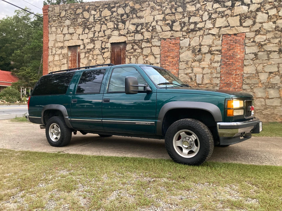 1996 GMC Suburban 8th Gen - Image 16 of 31