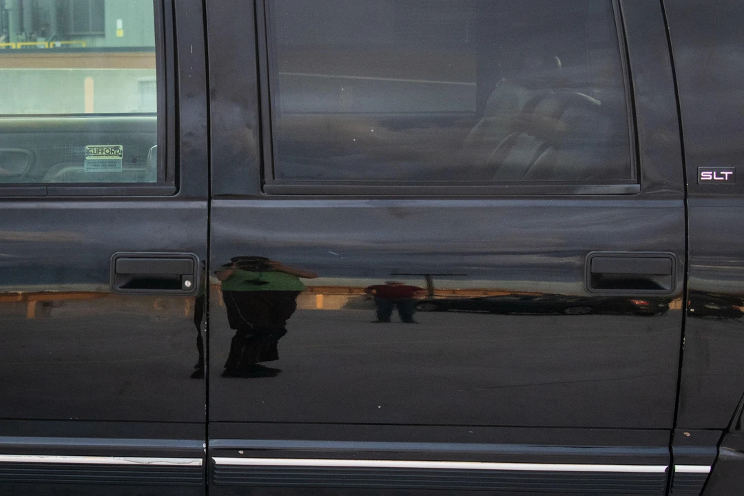 1996 GMC Suburban 8th Gen - Image 31 of 31