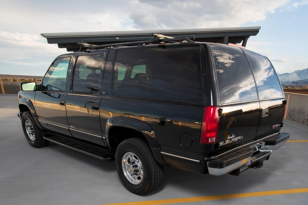 1996 GMC Suburban 8th Gen - Image 14 of 31
