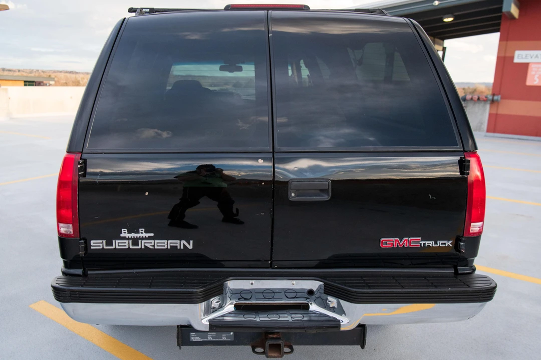 1996 GMC Suburban 8th Gen - Image 5 of 31