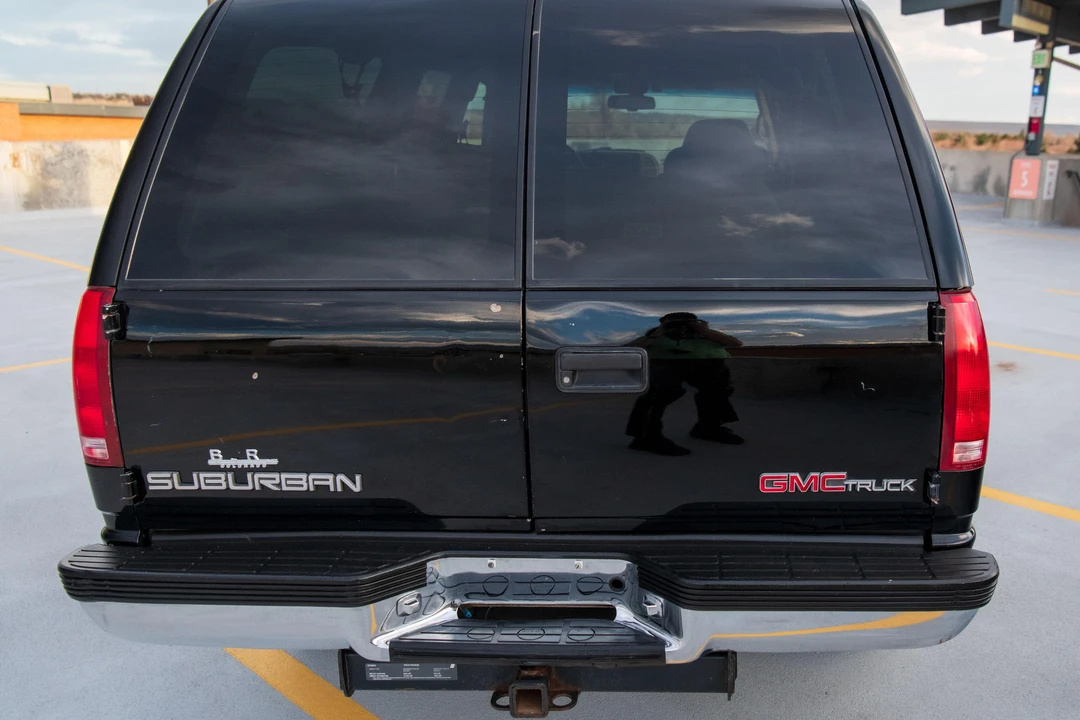 1996 GMC Suburban 8th Gen - Image 17 of 31