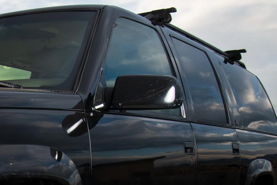 1996 GMC Suburban 8th Gen - Image 29 of 31