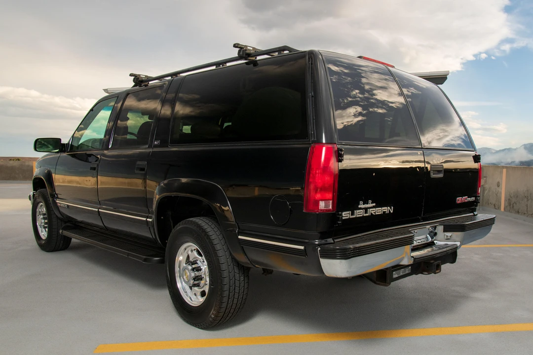 1996 GMC Suburban 8th Gen - Image 15 of 31