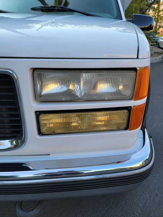 1996 GMC Suburban 8th Gen - Image 15 of 31