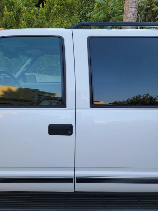 1996 GMC Suburban 8th Gen - Image 29 of 31