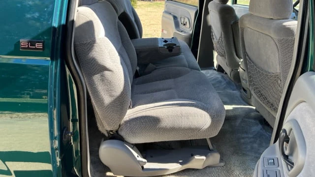 1996 GMC Suburban 8th Gen - Image 10 of 31