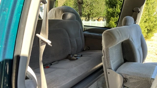 1996 GMC Suburban 8th Gen - Image 11 of 31