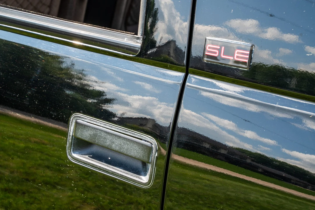 1996 GMC Suburban 8th Gen - Image 31 of 31