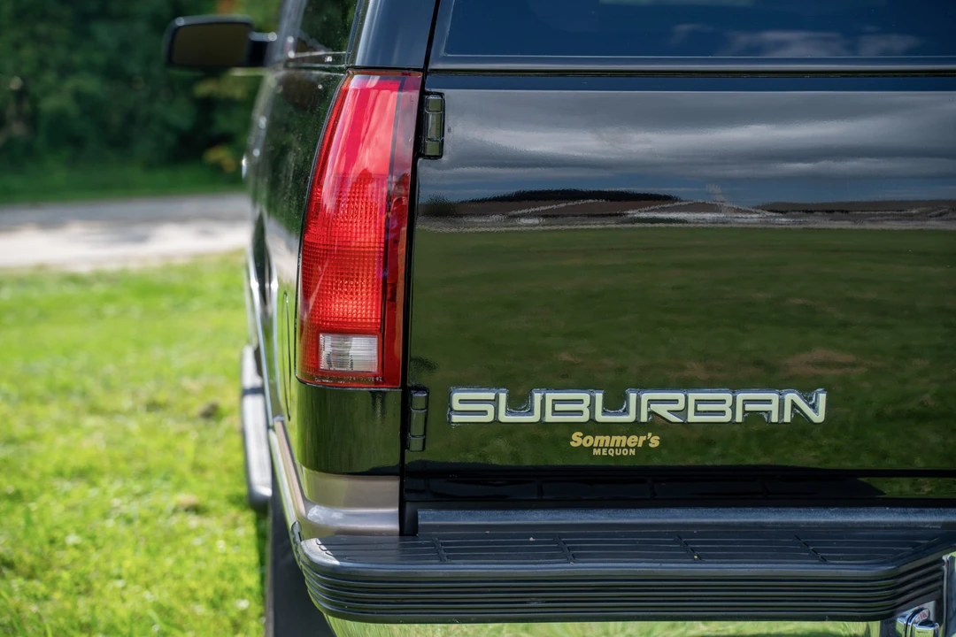 1996 GMC Suburban 8th Gen - Image 17 of 31