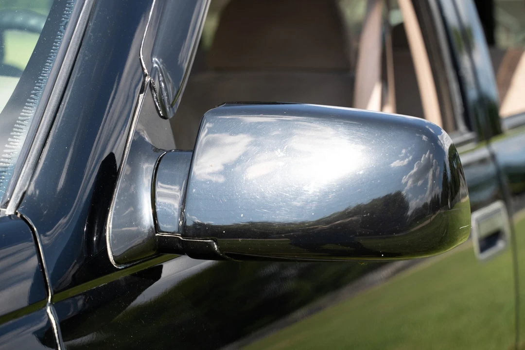 1996 GMC Suburban 8th Gen - Image 21 of 31