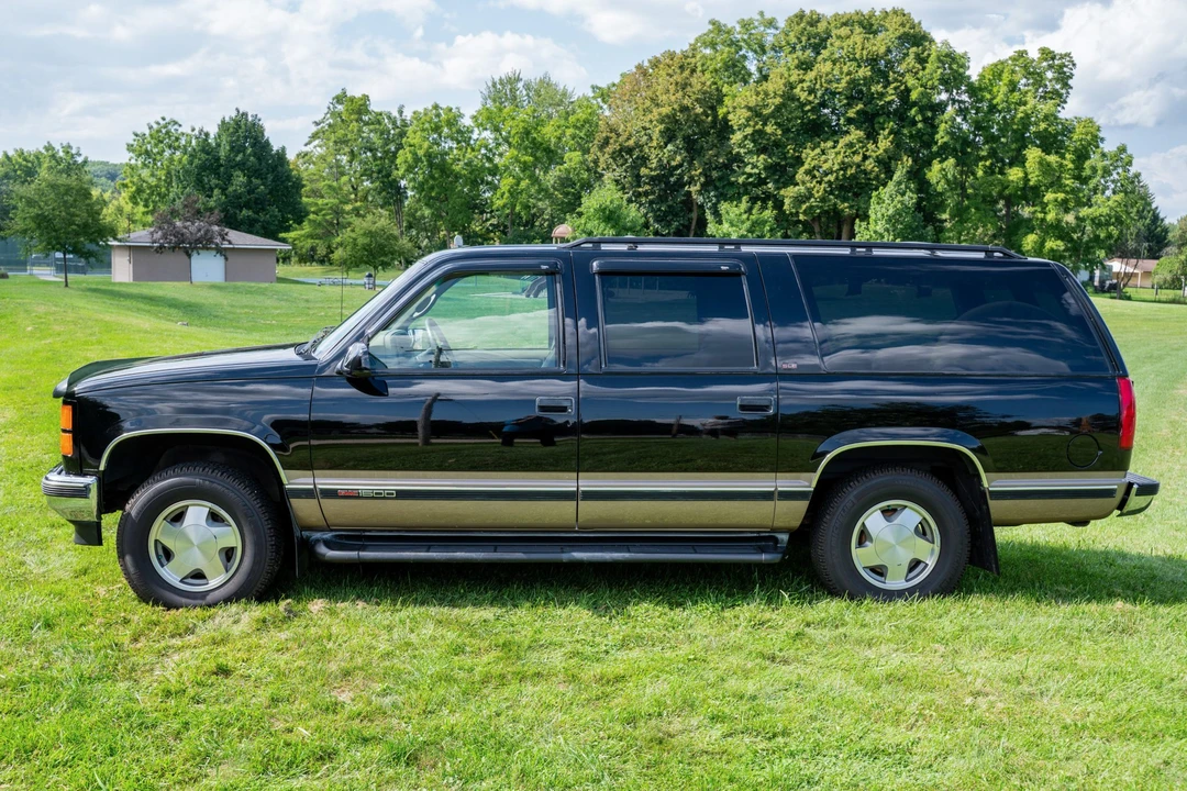 1996 GMC Suburban 8th Gen - Image 8 of 31