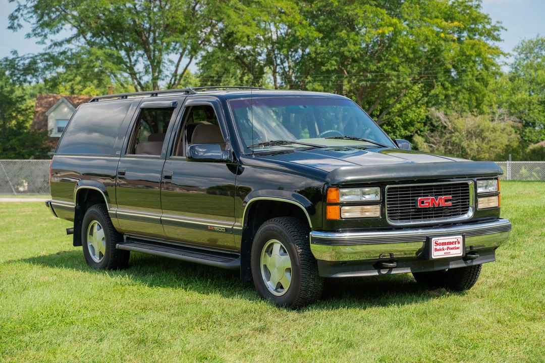 1996 GMC Suburban 8th Gen - Image 10 of 31