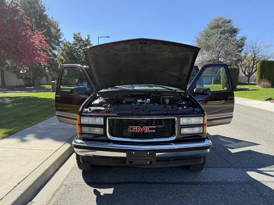1996 GMC Suburban 8th Gen - Image 16 of 21