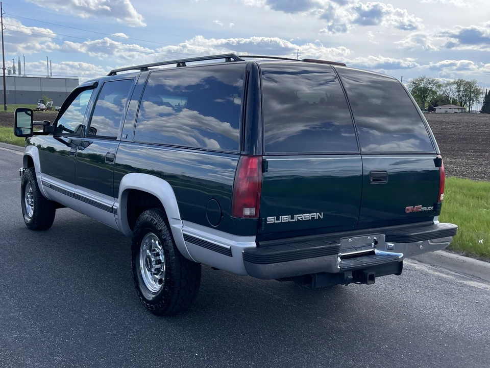 1996 GMC Suburban 8th Gen - Image 18 of 31