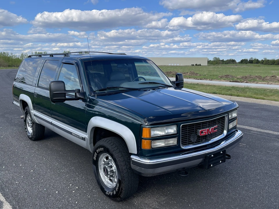 1996 GMC Suburban 8th Gen - Image 6 of 31
