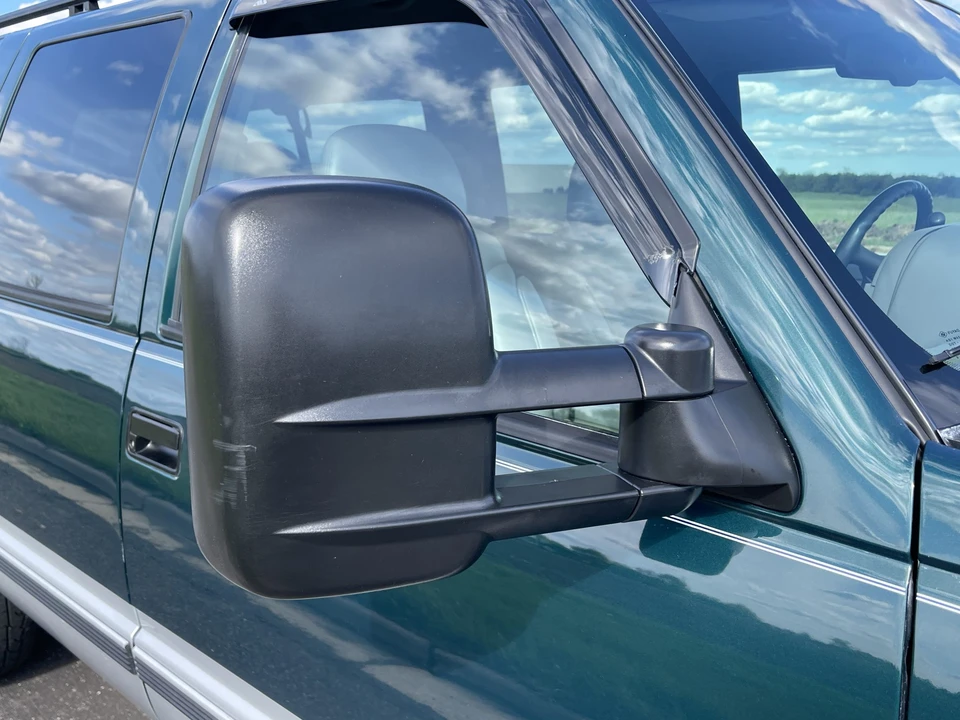 1996 GMC Suburban 8th Gen - Image 27 of 31