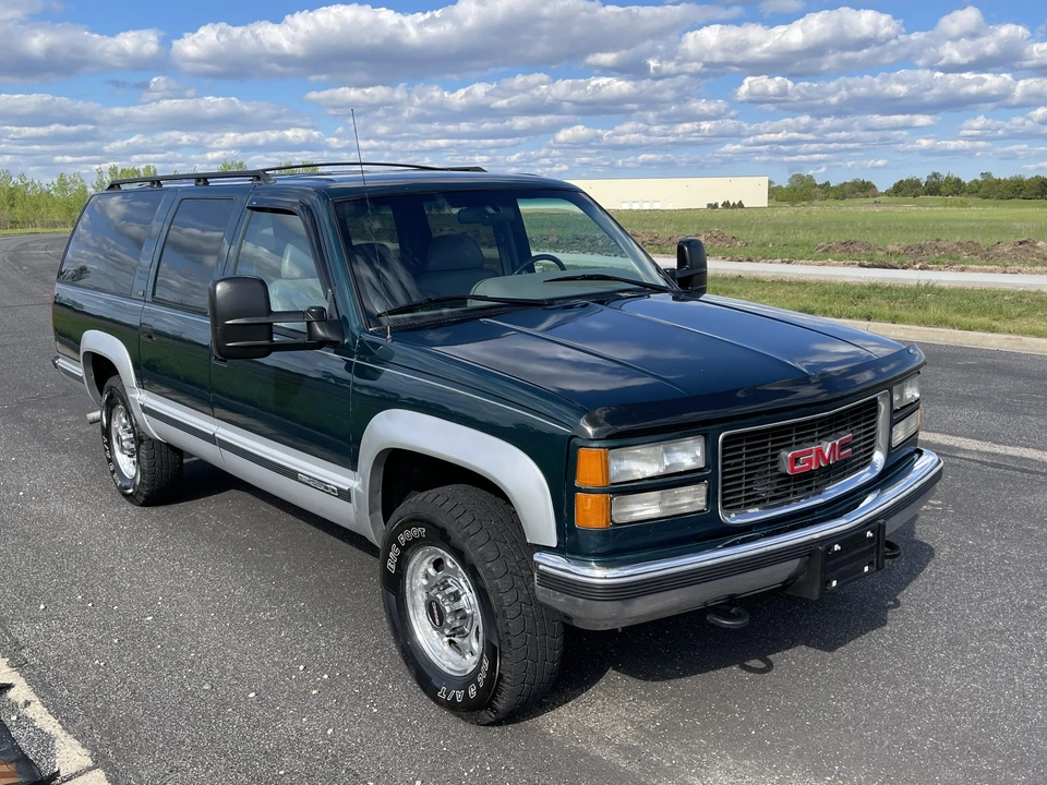 1996 GMC Suburban 8th Gen - Image 8 of 31