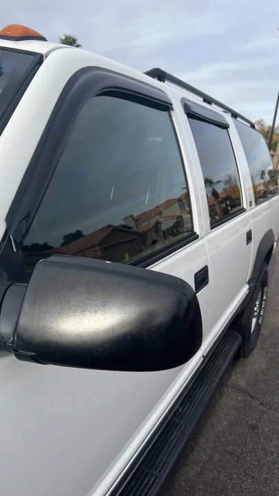 1996 GMC Suburban 8th Gen - Image 19 of 31