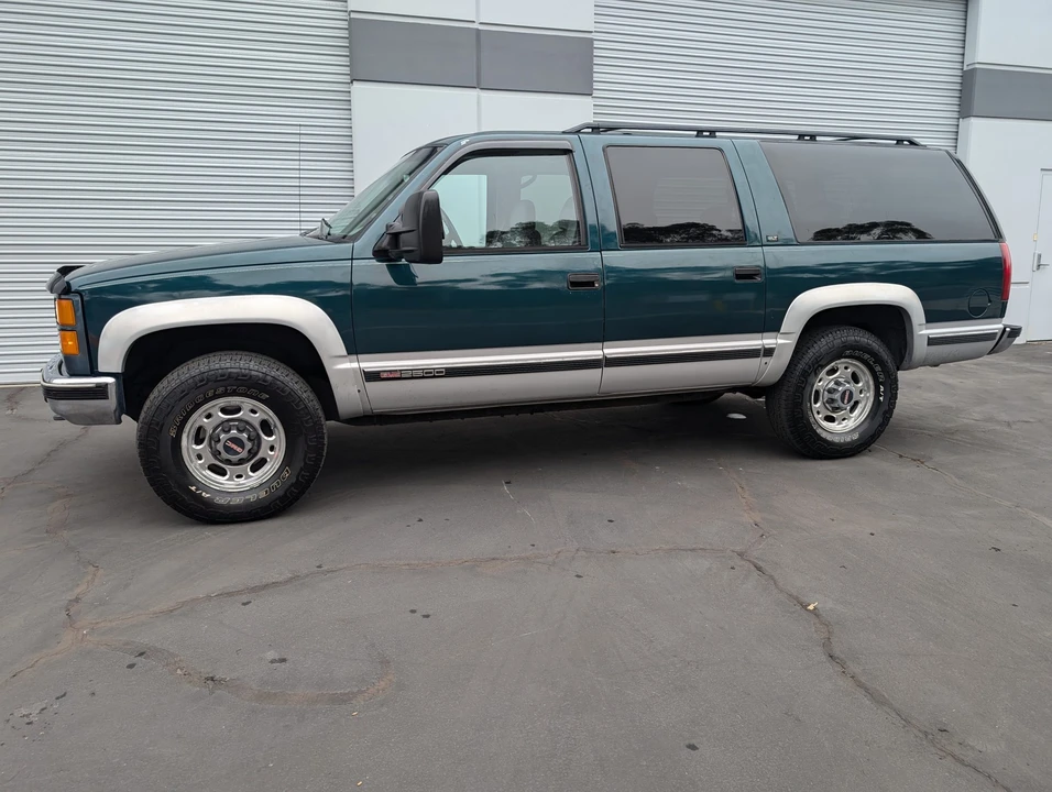 1996 GMC Suburban 8th Gen - Image 7 of 31