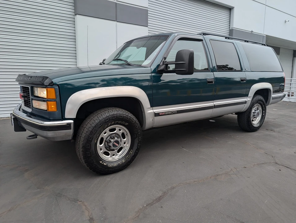 1996 GMC Suburban 8th Gen - Image 6 of 31