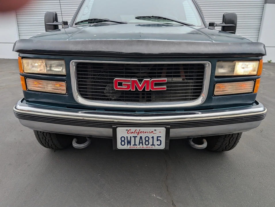 1996 GMC Suburban 8th Gen - Image 26 of 31