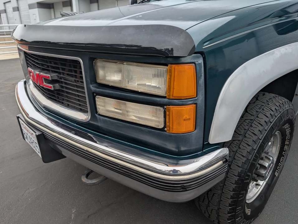 1996 GMC Suburban 8th Gen - Image 29 of 31