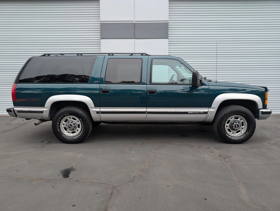 1996 GMC Suburban 8th Gen - Image 17 of 31