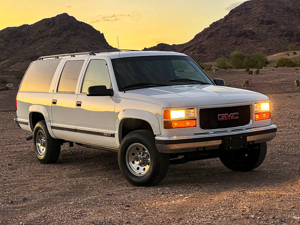 1996 GMC Suburban 8th Gen - Image 22 of 31