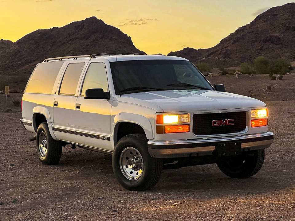 1996 GMC Suburban 8th Gen - Image 23 of 31