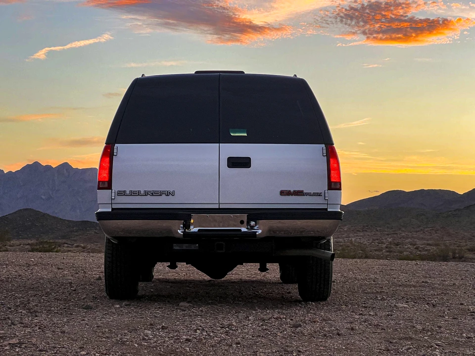 1996 GMC Suburban 8th Gen - Image 14 of 31