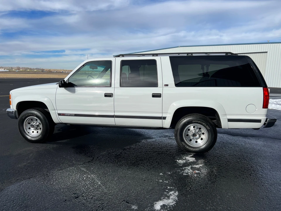 1996 Chevrolet Suburban 8th Gen - Image 26 of 31