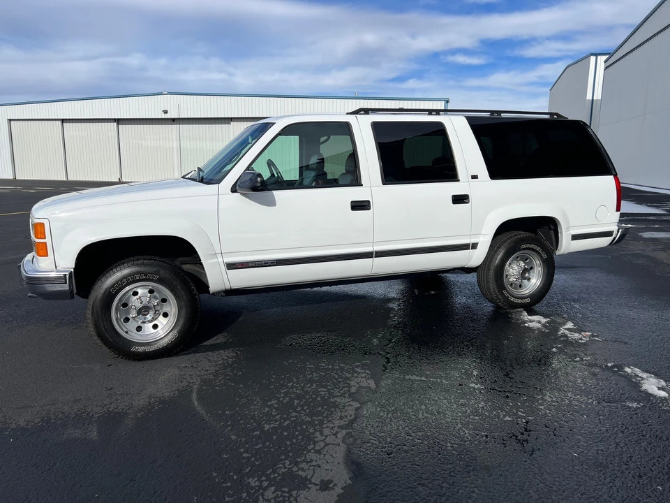 1996 Chevrolet Suburban 8th Gen - Image 28 of 31