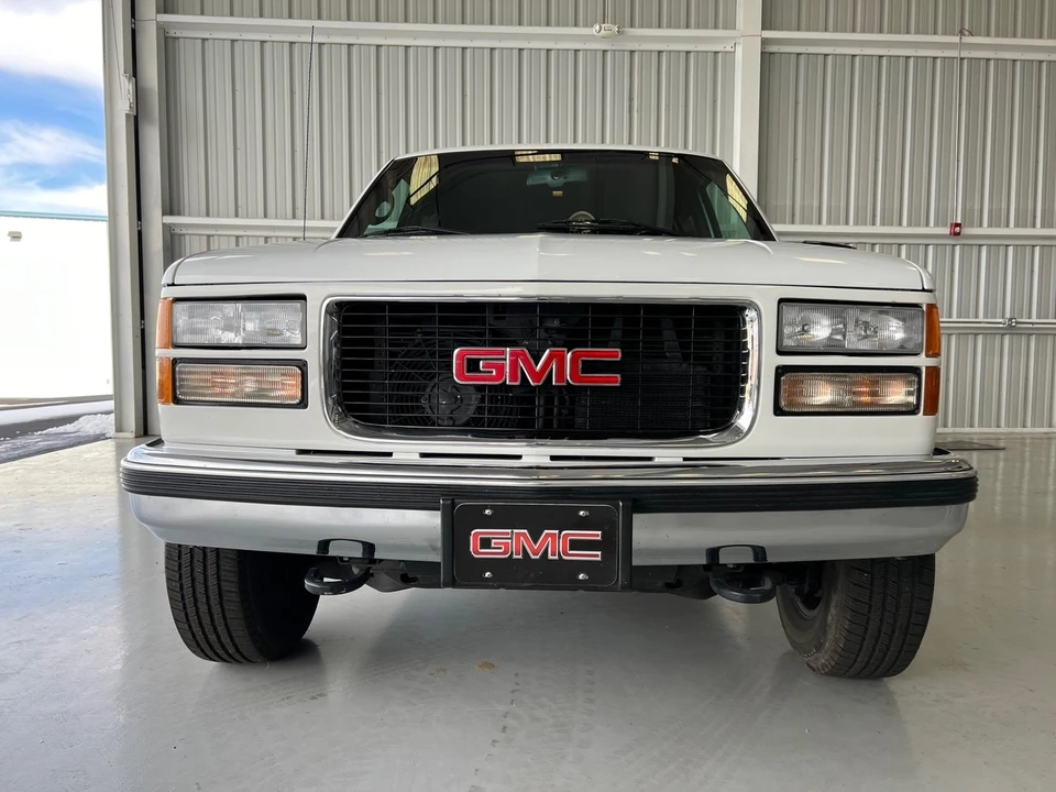 1996 Chevrolet Suburban 8th Gen - Image 8 of 31