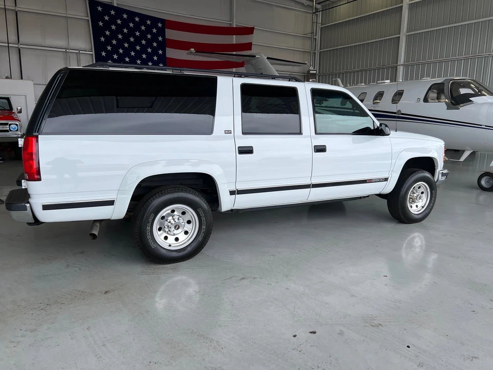 1996 Chevrolet Suburban 8th Gen - Image 13 of 31