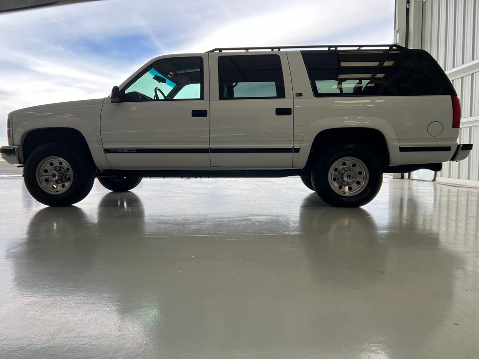 1996 Chevrolet Suburban 8th Gen - Image 24 of 31