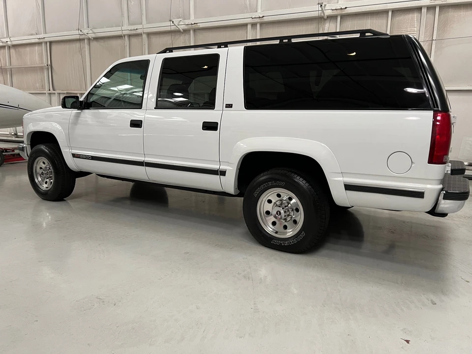 1996 Chevrolet Suburban 8th Gen - Image 23 of 31