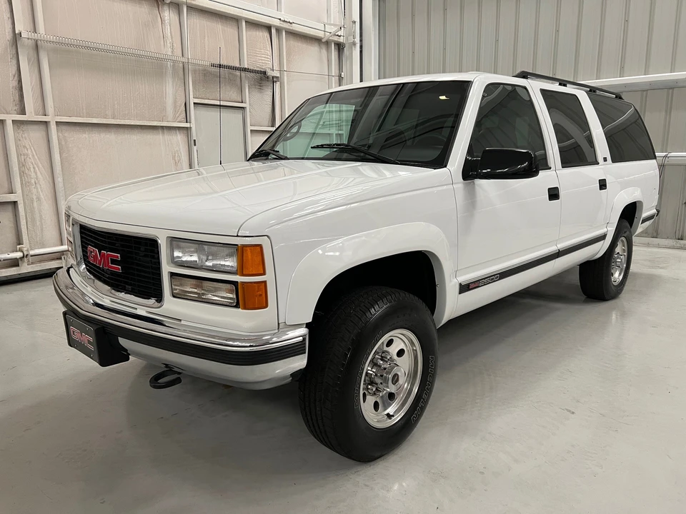 1996 Chevrolet Suburban 8th Gen - Image 3 of 31