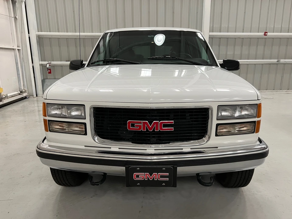 1996 Chevrolet Suburban 8th Gen - Image 7 of 31