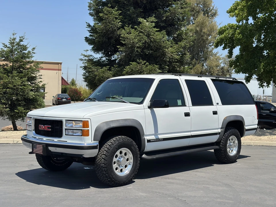 1996 GMC Suburban 8th Gen - Image 5 of 31