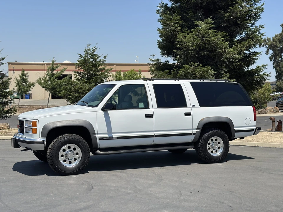 1996 GMC Suburban 8th Gen - Image 10 of 31