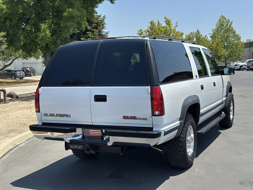 1996 GMC Suburban 8th Gen - Image 24 of 31
