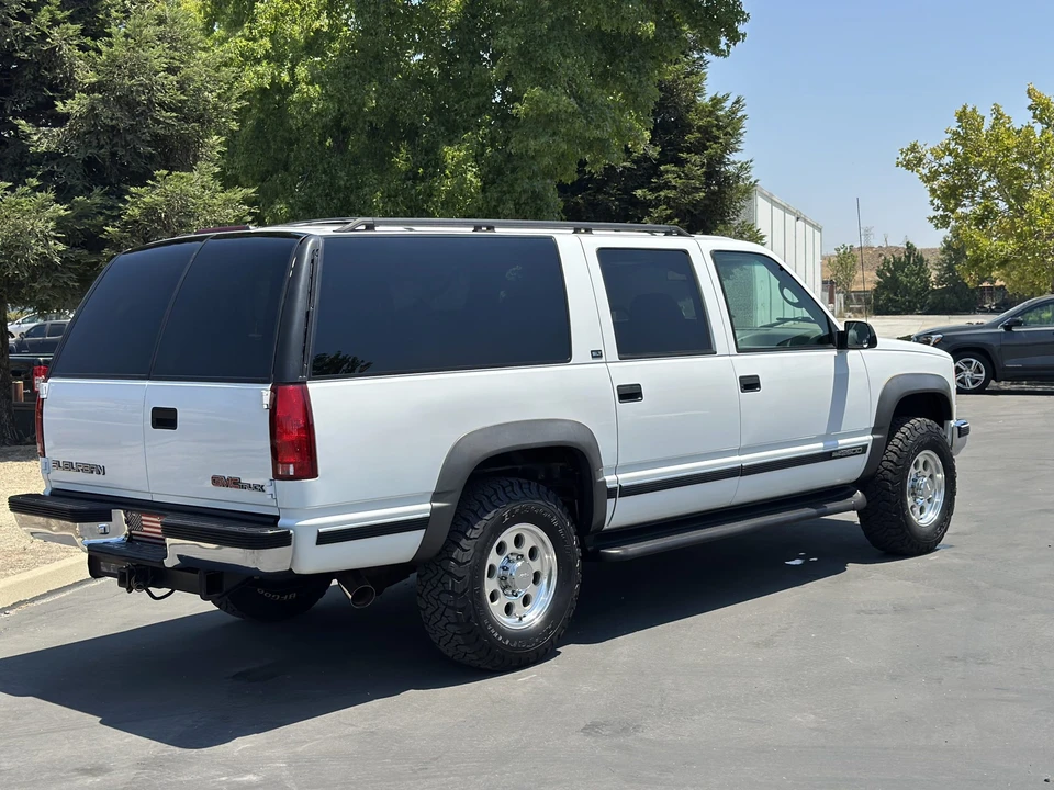 1996 GMC Suburban 8th Gen - Image 26 of 31