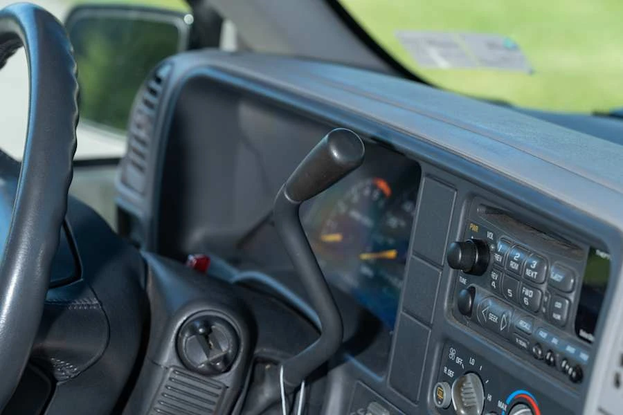 1996 GMC Suburban - Image 26 of 29