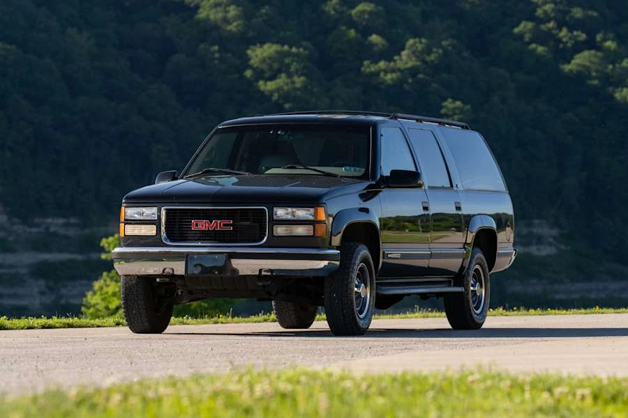 1996 GMC Suburban - Image 16 of 29