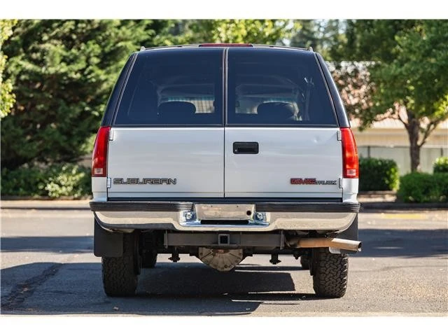 1996 GMC Suburban 8th Gen - Image 7 of 15
