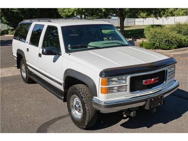 1996 GMC Suburban 8th Gen - Image 12 of 15