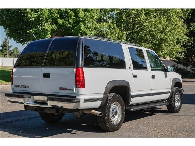 1996 GMC Suburban 8th Gen - Image 14 of 15